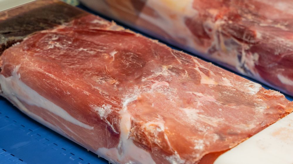 Trabajos de moldeado del jamón