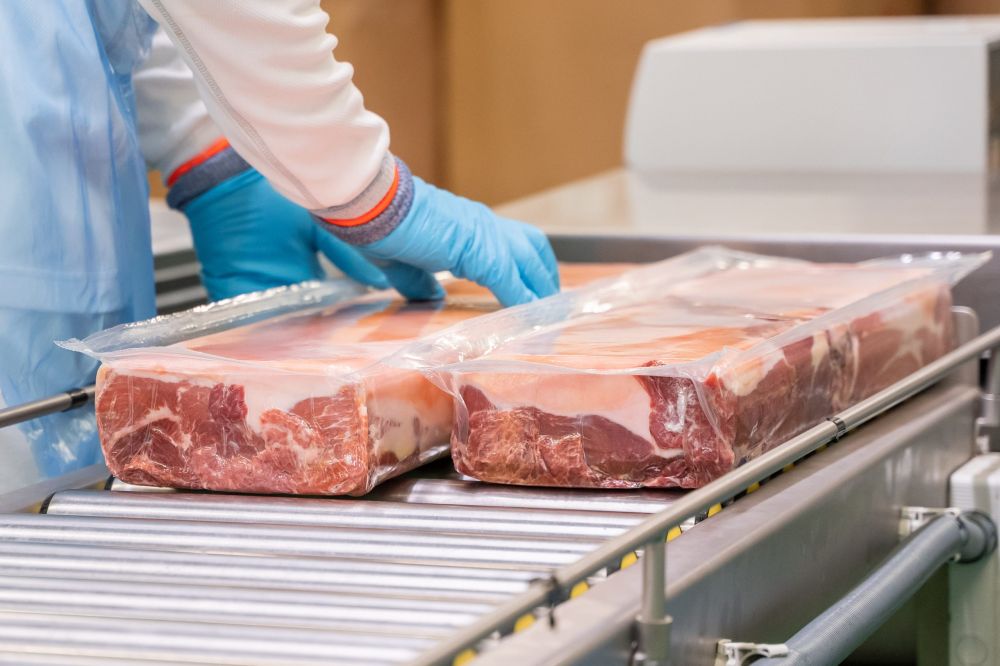Trabajos de envasado del jamón